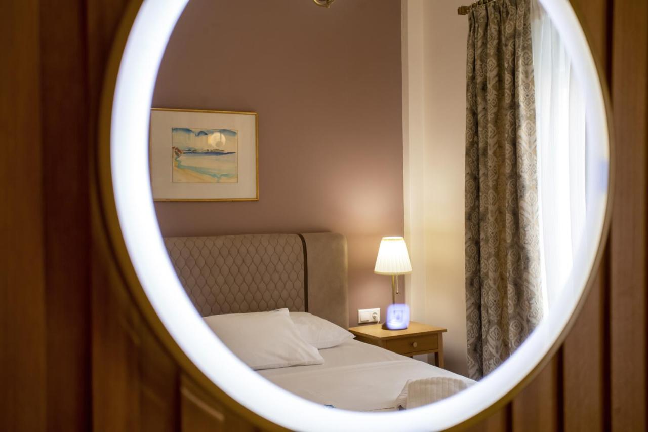 Ariadne By Heloni Apartments Athena Bagian luar foto